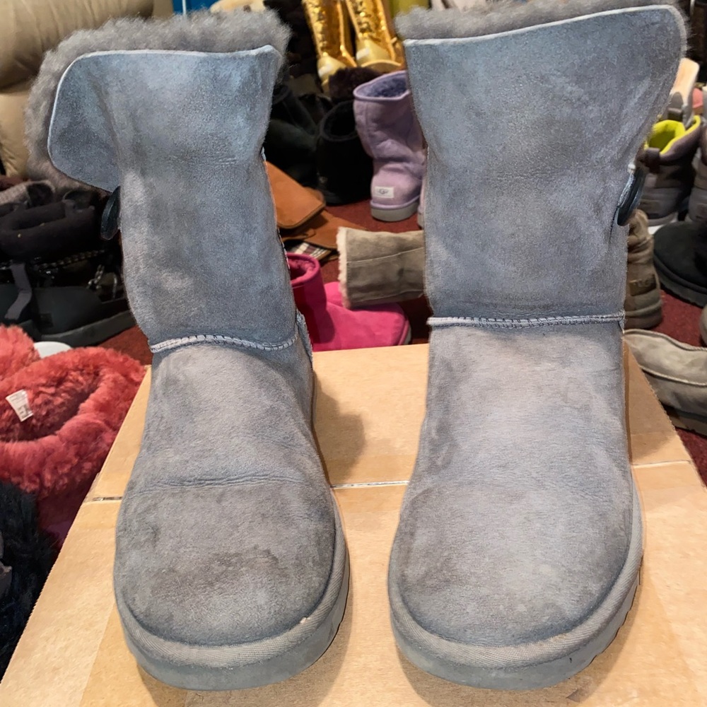 Size 10 Gray Button Uggs